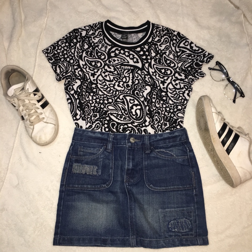 denim mini skirt!!